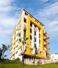 X Hotel By Bloom