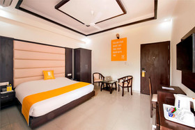 X Hotel By Bloom