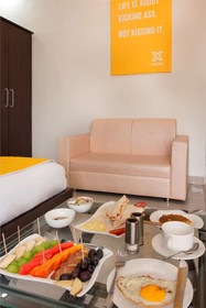 X Hotel By Bloom