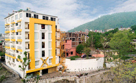 X Hotel By Bloom