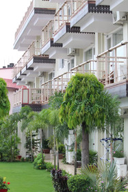 Yog Niketan By Sanskriti