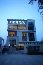 Hotel Pacific