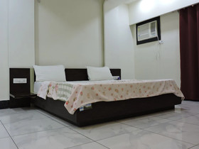 Hotel Rajmahal