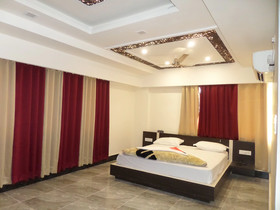 Hotel Rajmahal