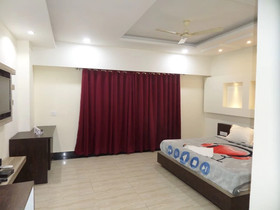 Hotel Rajmahal