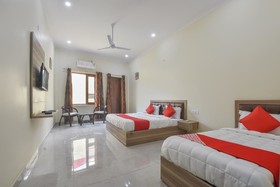 Paradise In by OYO Rooms