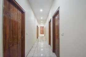Paradise In by OYO Rooms