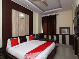Hotel Chilana Tower by OYO