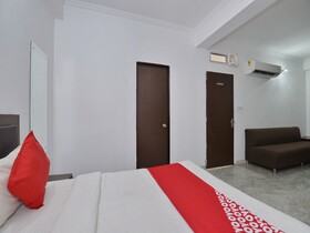 Hotel Chilana Tower by OYO