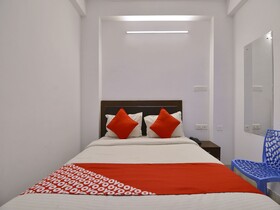 Hotel Chilana Tower by OYO
