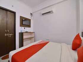 Hotel Chilana Tower by OYO