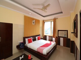 Hotel Chilana Tower by OYO