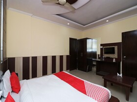 Hotel Chilana Tower by OYO