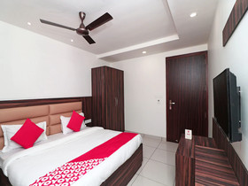 Woods Inn By OYO Rooms