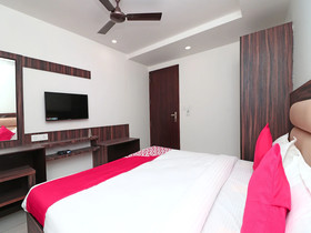 Woods Inn By OYO Rooms