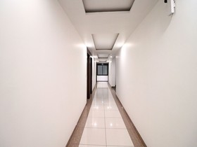 Woods Inn By OYO Rooms