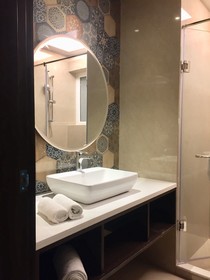 Hotel Le ROI Lake View koti