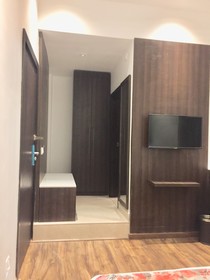 Hotel Le ROI Lake View koti
