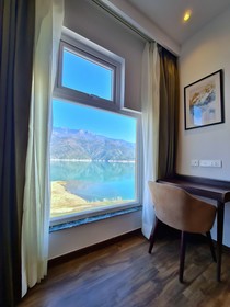 Hotel Le ROI Lake View koti