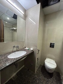 Shiv Kedar Hotel