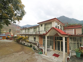 River View Resort by OYO Rooms