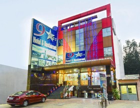 9 Star Hotel