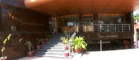 9 Star Hotel