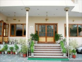 Chandra Pushp Palace