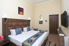 Crown Courtyard By Naavagat