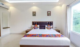 Fabhotel Bhawana