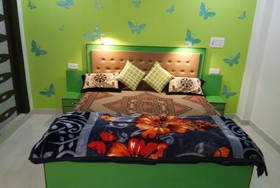 Goroomgo Friends Home Stay Agra