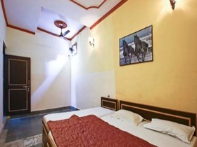 Harshit Paying Guest House