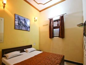 Harshit Paying Guest House