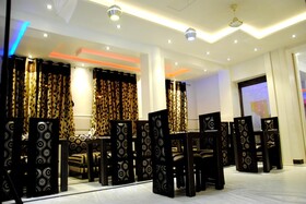 Hotel Alpine by FabHotels