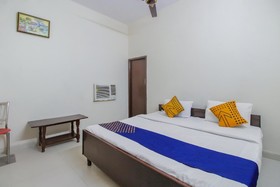 Hotel City Light Palace And Restaurants by OYO Rooms