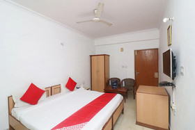 Hotel Devansh by OYO Rooms