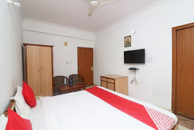 Hotel Devansh by OYO Rooms