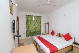 Hotel Devansh by OYO Rooms