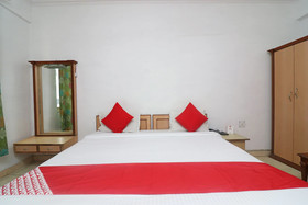 Hotel Devansh by OYO Rooms