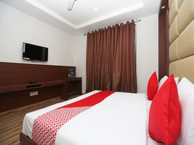 Hotel Glorify Stay By OYO Rooms
