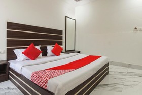Hotel Hira Ganga by OYO Rooms