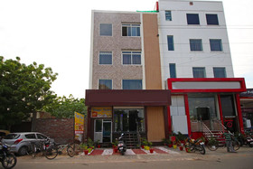 Hotel Ravi Palace
