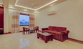 SG Grand by Treebo Hotels