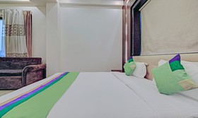 SG Grand by Treebo Hotels