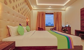 SG Grand by Treebo Hotels