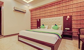 SG Grand by Treebo Hotels