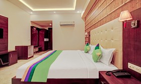 Swess Grand by Treeebo