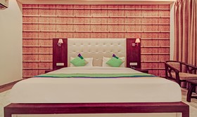 Swess Grand by Treeebo