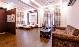 Swess Grand Fabhotel