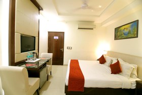 Taj Inn Hotel
